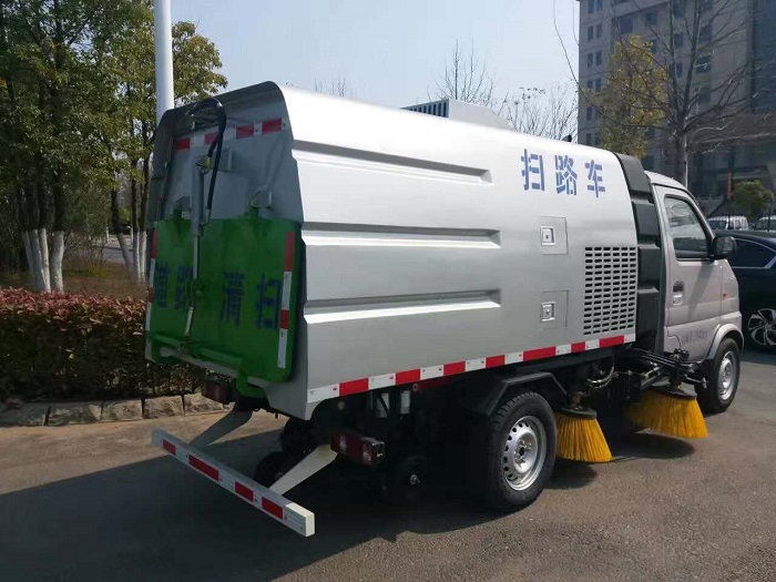 長安小型道路洗掃車掃路車 長安小型道路洗掃車掃路車圖片