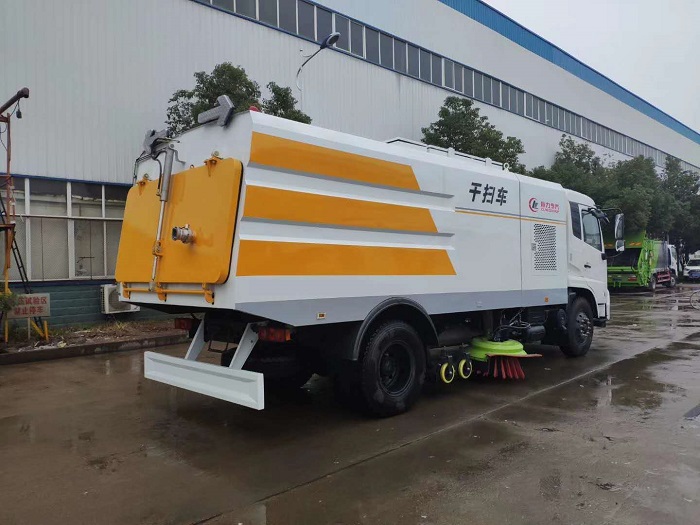 東風天錦干濕兩用掃路車 東風天錦干濕兩用掃路車圖片
