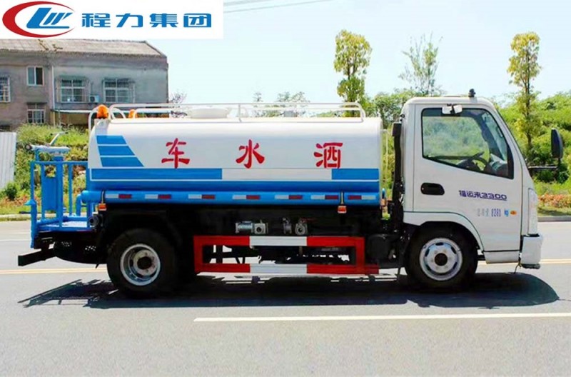 凱馬2-5方灑水車