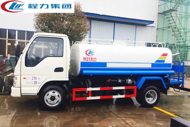 凱馬2-5方灑水車