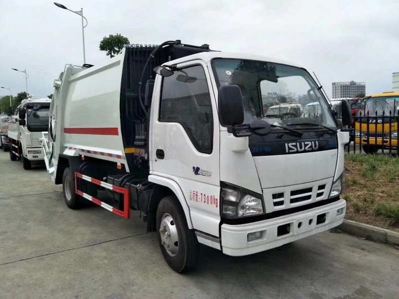 五十鈴4-6方壓縮垃圾車