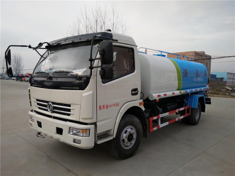 東風(fēng)多利卡(9.5方)綠化噴灑車