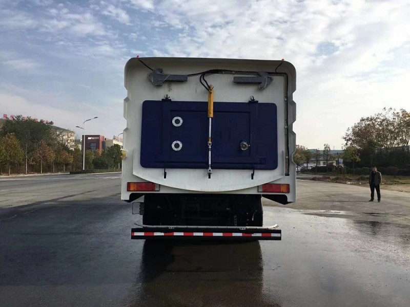 東風天龍后雙橋22方洗掃車