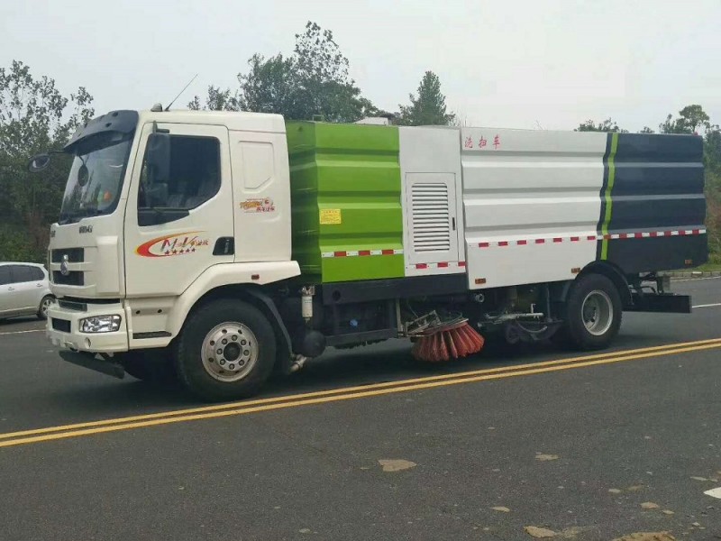 東風(fēng)柳汽12方洗掃車