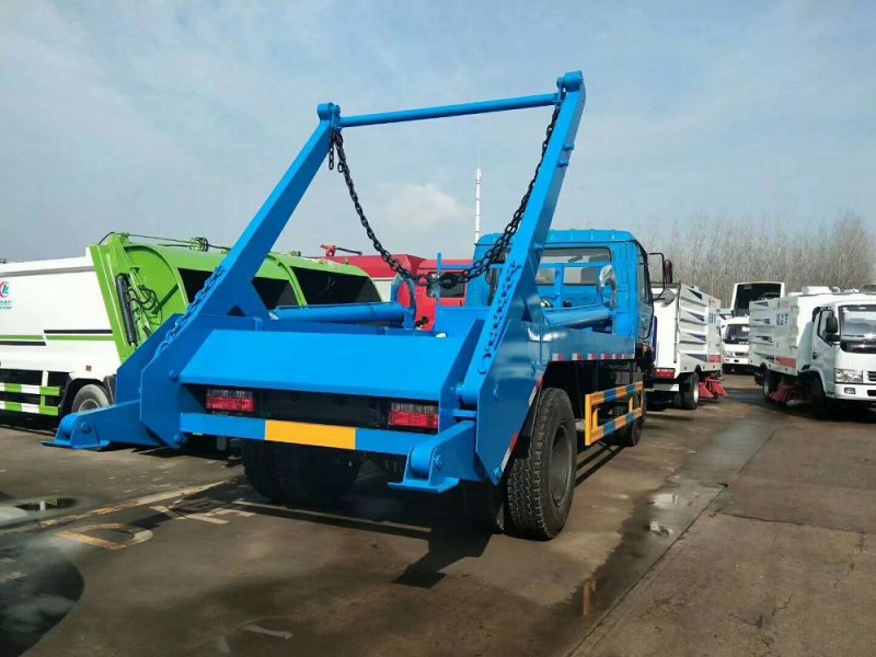 東風(fēng)145(8-110方)擺臂垃圾車