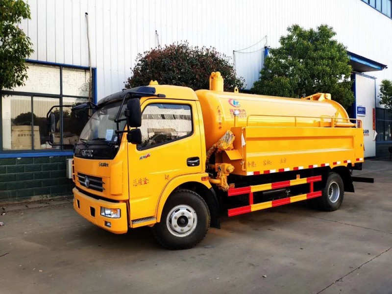 東風(fēng)多利卡清洗吸污車(chē)