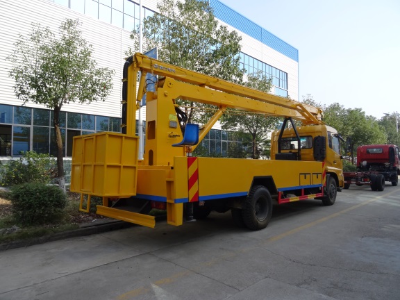 東風(fēng)天錦20-22米高空作業(yè)車 東風(fēng)天錦20-22米高空作業(yè)車圖片