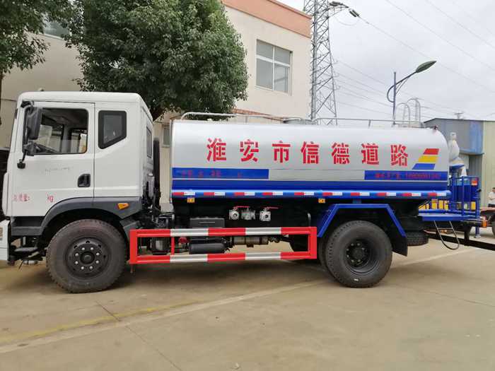 東風T3灑水車(12方) 東風T3灑水車(12方)圖片