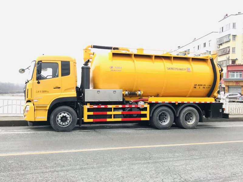 東風天龍清洗吸污車 東風天龍清洗吸污車圖片