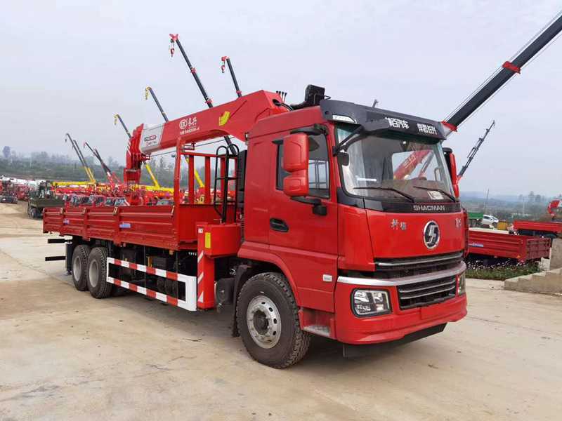 陜汽軒德翼6后八輪隨車吊 陜汽軒德翼6后八輪隨車吊圖片