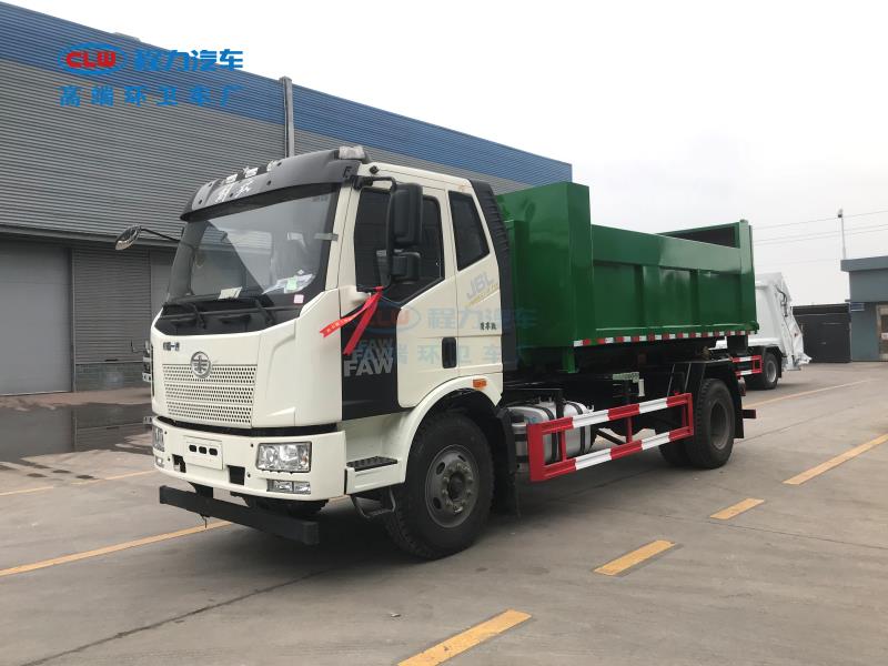 解放J6勾臂垃圾車(10-12方)