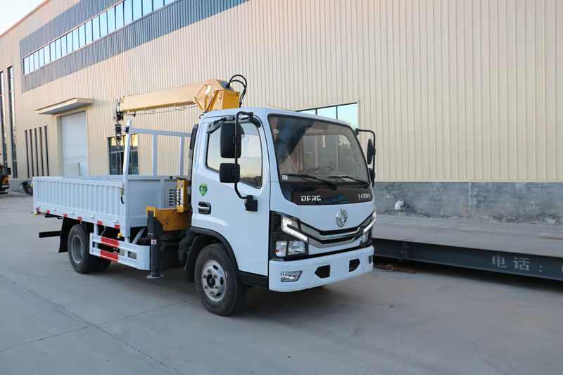 東風D6隨車吊(藍牌)