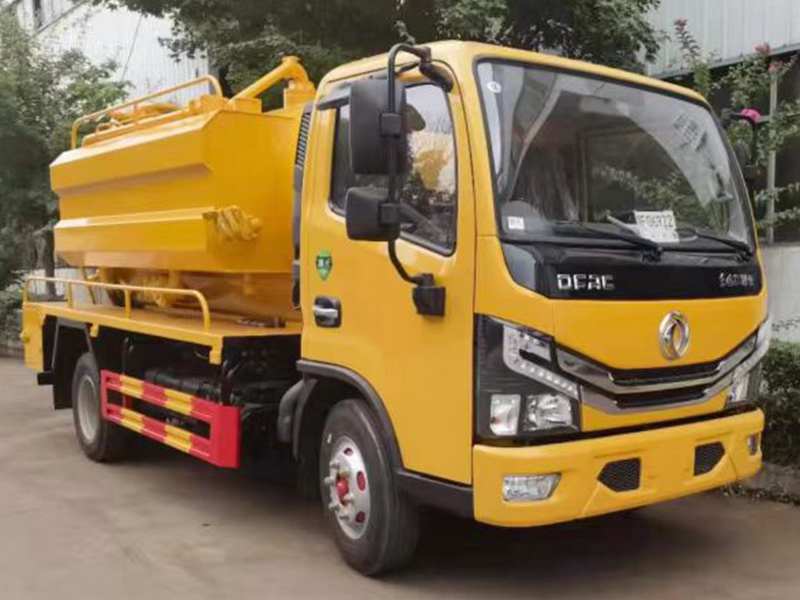 東風(fēng)多利卡清洗吸污車(6方)