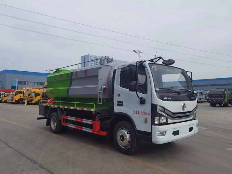 東風大多利卡清洗吸污車(12.5方)