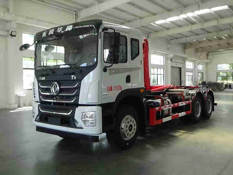 東風華神T5后八輪勾臂垃圾車